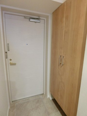 ダイアパレス青山弐番館の玄関