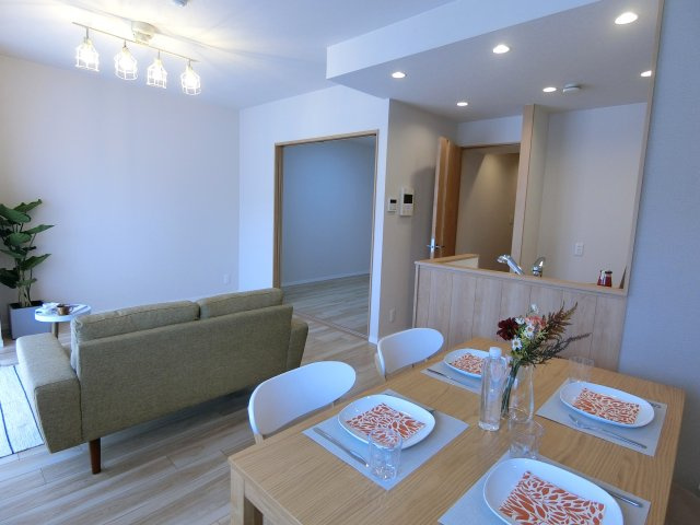 ダイアパレス青山弐番館の居間・リビング