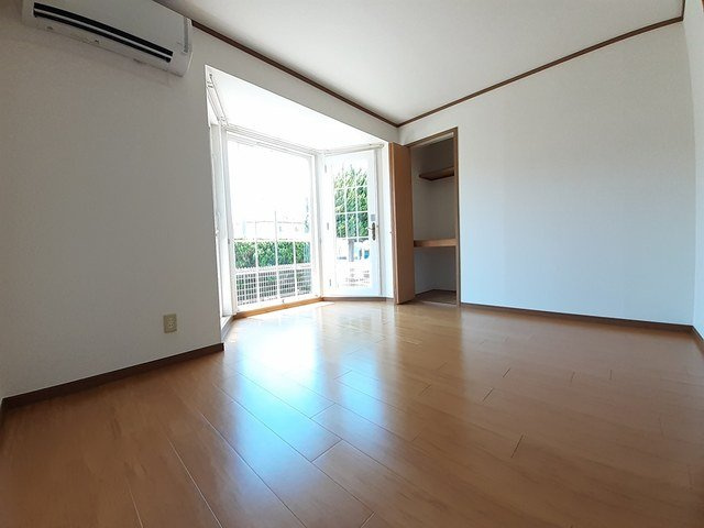 レジデンス夢前の居間・リビング