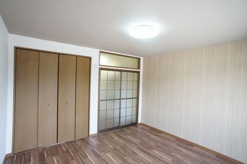 Ｍ’ｓガーデンの洋室|落ち着いた色調の洋室です