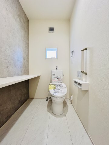 前橋市下新田町のトイレ|生活リズムの違いにも対応◎
安心のダブルトイレ