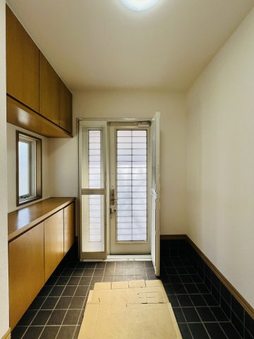 桐生市菱町2丁目の玄関|着脱もスムーズにできる玄関♪