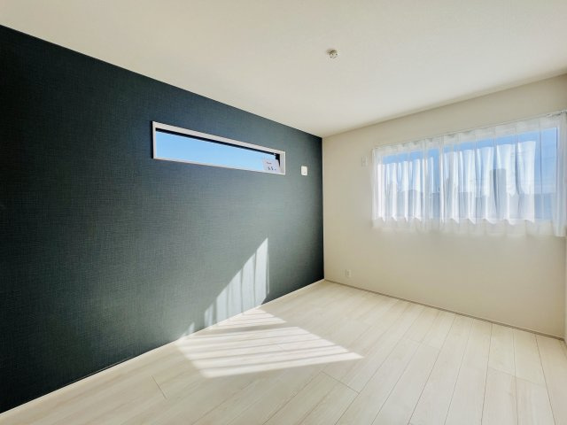 高崎塚田町の洋室|6.5帖の洋室は、日当たりも良好な洋室◎