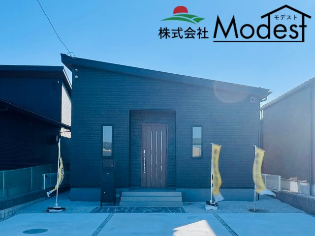 高崎塚田町の外観|年中無休で平日の仕事終わり夜２０時まで受付可能です。
事前のご予約がオススメです。お気軽にお問い合わせください。