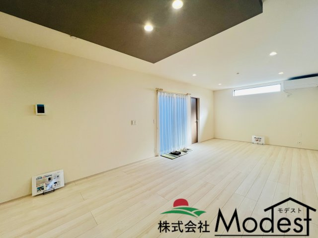 高崎塚田町の居間・リビング|ご家族も自然と集まる開放的なリビング♪