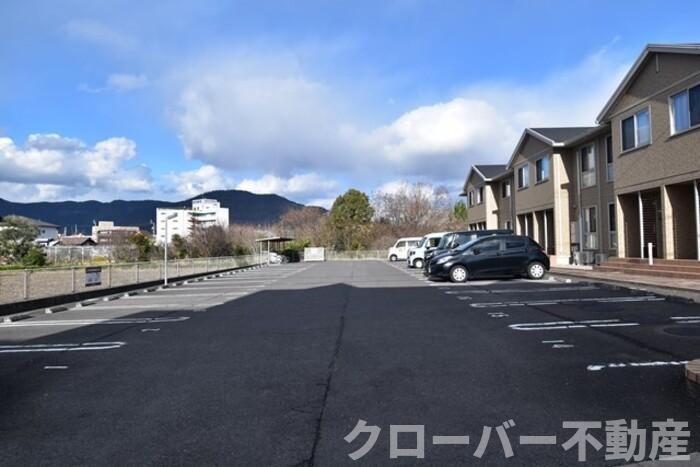 Ray SAKAMOTOの駐車場|駐車場