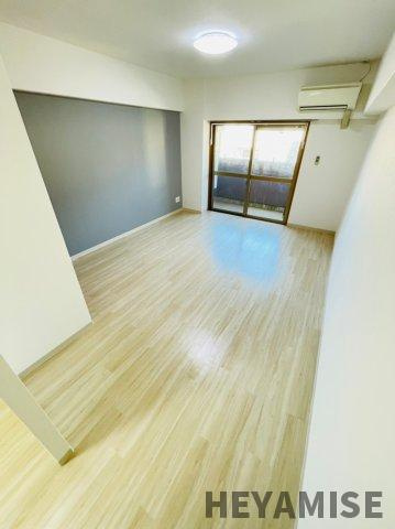 リファレンス浜町の居間・リビング|※類似間取りの別の階のお部屋の写真です※