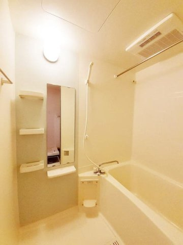 熊本市東区小山２丁目のアパートの浴室|ゆったり過ごせるお風呂です