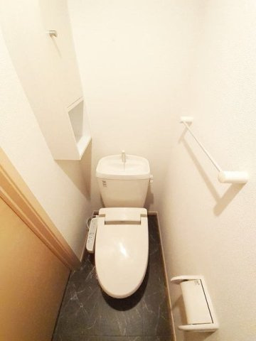 熊本市東区小山２丁目のアパートのトイレ|コンパクトで使いやすいトイレです