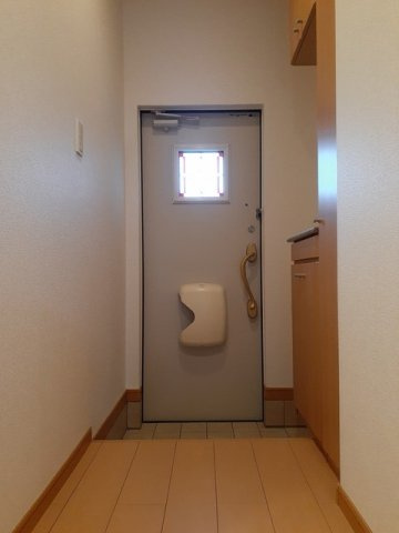 リバーサイドピアッツァＡの玄関