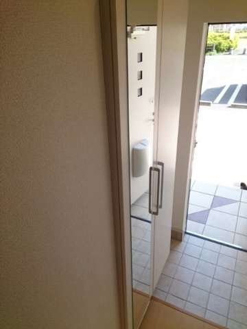 ラポート清水Ⅱの玄関|ゆったりとした玄関です