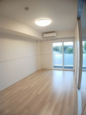 菊池郡菊陽町大字久保田の賃貸マンションの居間・リビング|おしゃれな居間です