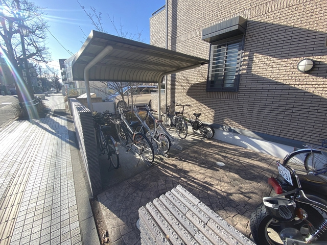 グランシャリオ桜木のその他共用部分|屋根付き駐輪場