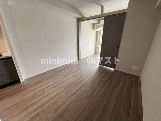 大阪市中央区材木町の賃貸マンションの居間・リビング