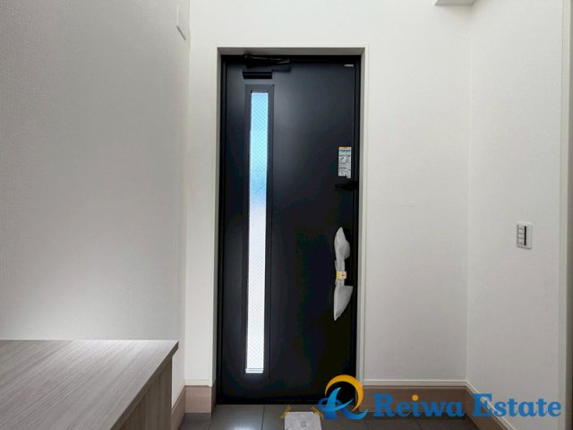 新築戸建　藤沢市城南5丁目の玄関