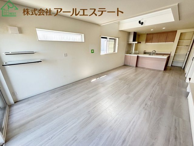 姫路市玉手4丁目　　JR「英賀保駅」徒歩16分の居間・リビング