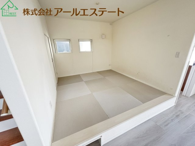 姫路市玉手4丁目　　JR「英賀保駅」徒歩16分の和室