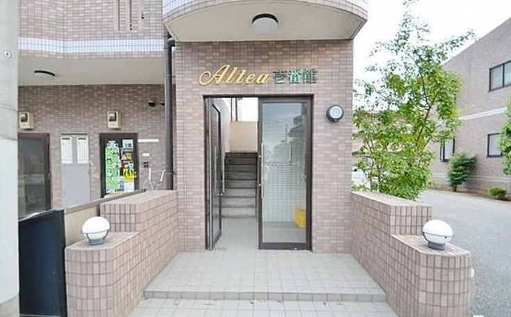 アルティア壱番館のエントランス