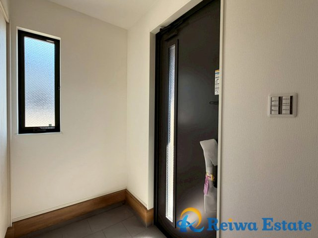 新築戸建　藤沢市城南5丁目の玄関