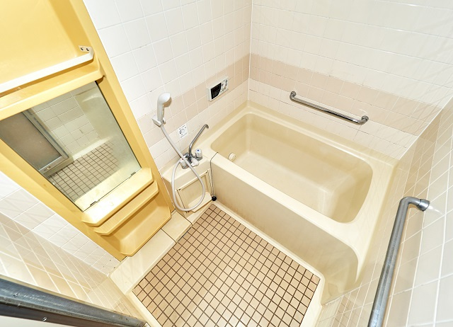 マウンティン・ツーの浴室|お風呂は高温差し湯式です