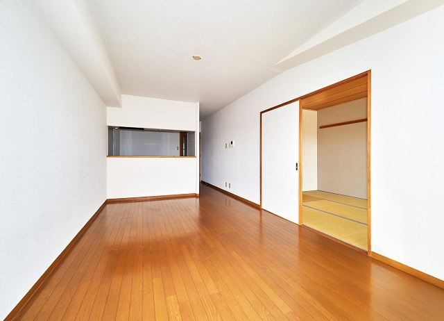 マウンティン・ツーの居間・リビング|12帖LDK