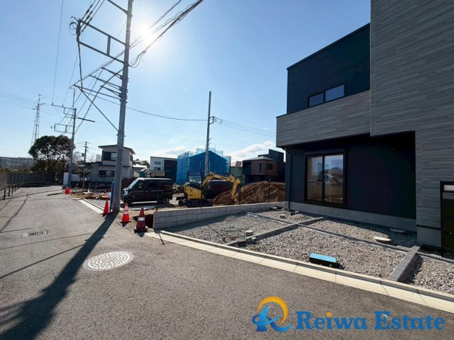 新築戸建　藤沢市城南5丁目の前面道路含む現地写真