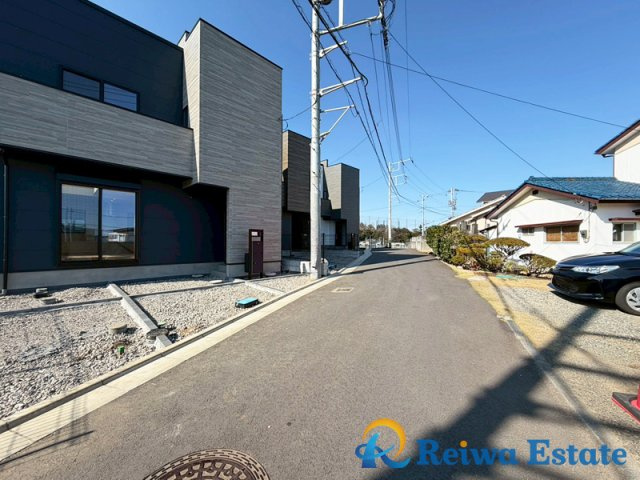新築戸建　藤沢市城南5丁目の前面道路含む現地写真
