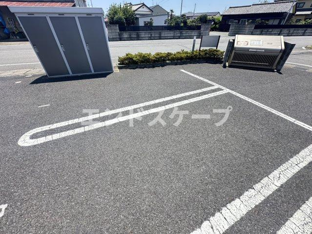 メゾン・ド・ホワイエAの駐車場|高崎、前橋のお部屋探しはエンドスケープまで！お客様の理想お聞かせ下さい♪