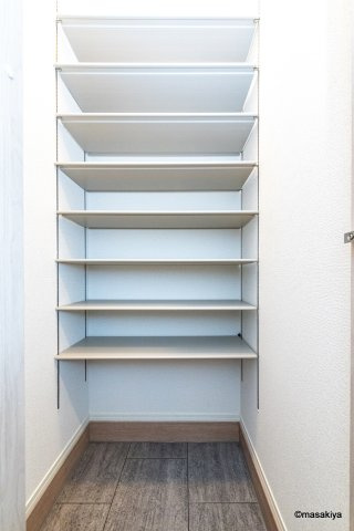 トリシア富竹の玄関