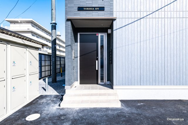 トリシア富竹のエントランス