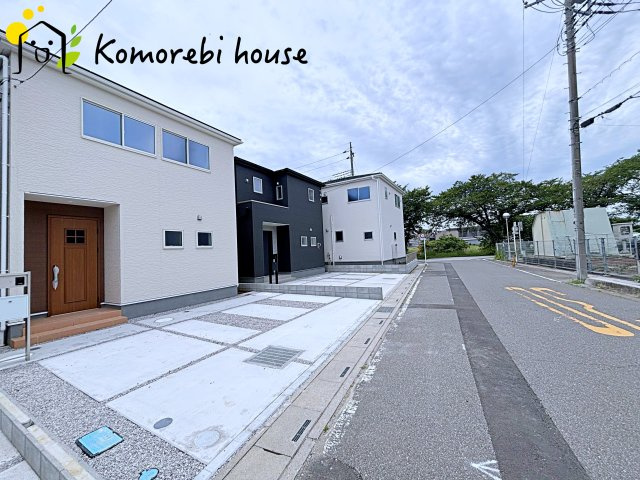 蓮田市西新宿　新築一戸建て　リーブルガーデン　02の前面道路含む現地写真|前面道路含む現地写真です