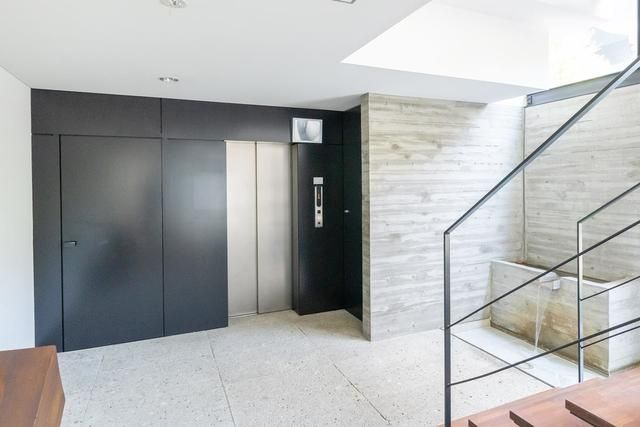 Ｎ３５　ＥＡＳＴのロビー