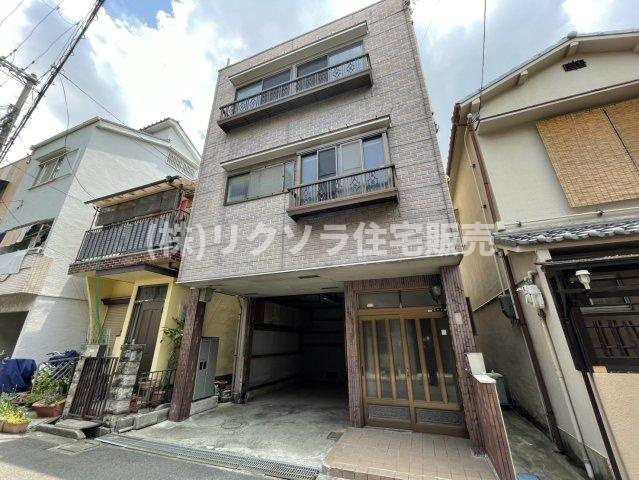 東町１丁目　中古一戸建ての外観|新しい生活にいかがでしょうか？外観はお住まいの顔になります。こだわりたいポイントですね。外壁塗装や屋根塗装のご相談も承っております。
■現地内覧・資金計画相談・住宅ローン相談もお問合せ受付中■