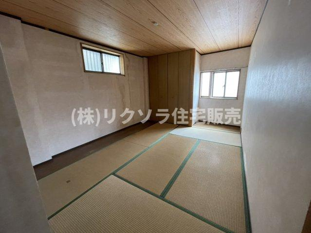 東町１丁目　中古一戸建ての和室|和室6.0帖
■物件内覧・資金計画相談・住宅ローン相談、リフォーム相談、お問合せ受付中■
※当日・翌日のご内覧、ご相談はお電話でのお問合せがスムーズです！