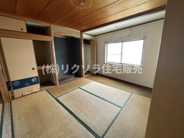 東町１丁目　中古一戸建ての子供部屋|和室6.0帖
■物件内覧・資金計画相談・住宅ローン相談、リフォーム相談、お問合せ受付中■
※当日・翌日のご内覧、ご相談はお電話でのお問合せがスムーズです！
