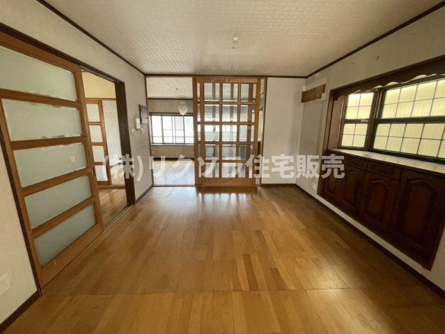 東町１丁目　中古一戸建てのダイニング|L8.0帖
■物件内覧・資金計画相談・住宅ローン相談、リフォーム相談、お問合せ受付中■
※当日・翌日のご内覧、ご相談はお電話でのお問合せがスムーズです！