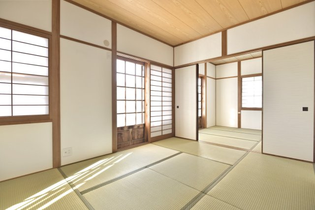 岡山市東区城東台西　中古戸建の和室|２階和室②：６．０帖