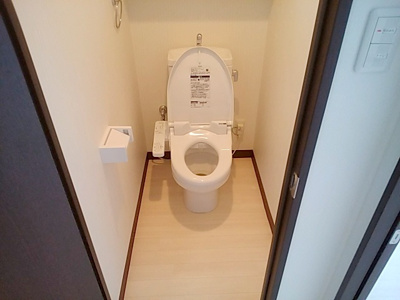 【トイレ】 | ヒルズ安里 | ※退去前の為、写真と現状が異なる場合がございます