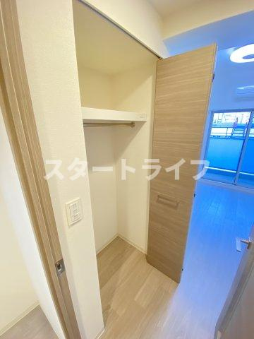 大阪市淀川区西三国２丁目の賃貸マンションの収納