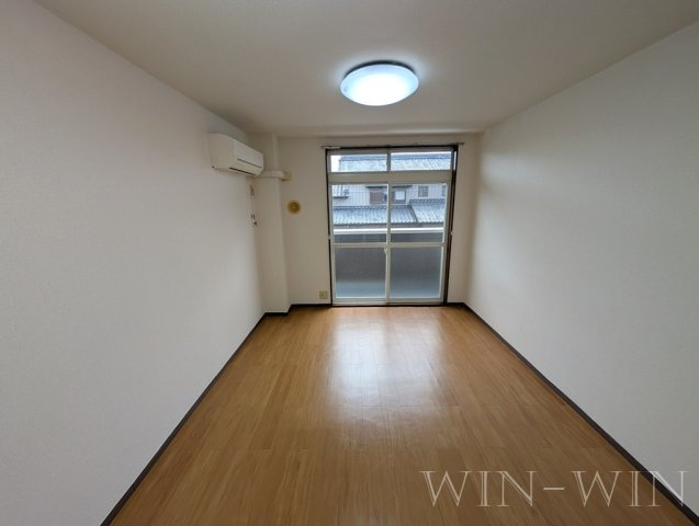 プラザ999の洋室