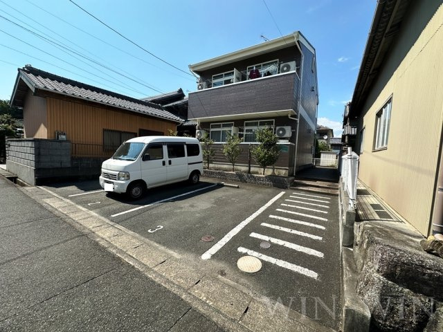 プラザ999の駐車場