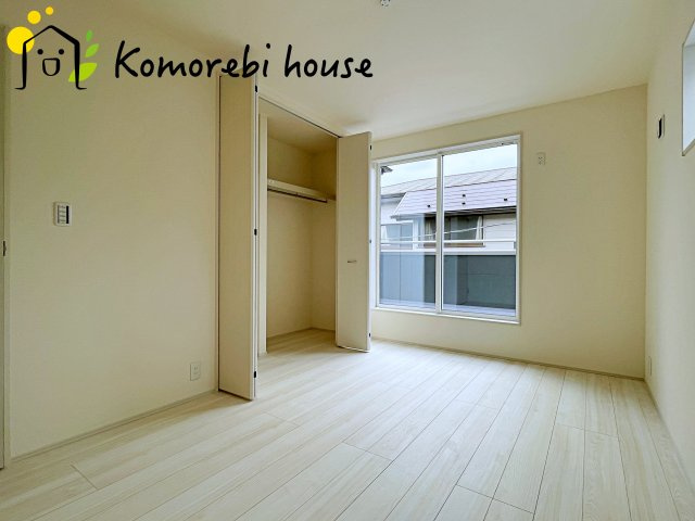 蓮田市西新宿　新築一戸建て　リーブルガーデン　03の寝室|落ち着いた色調の寝室です