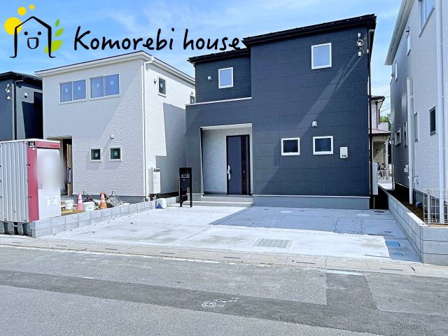 蓮田市西新宿　新築一戸建て　リーブルガーデン　03の駐車場|カースペースがあります