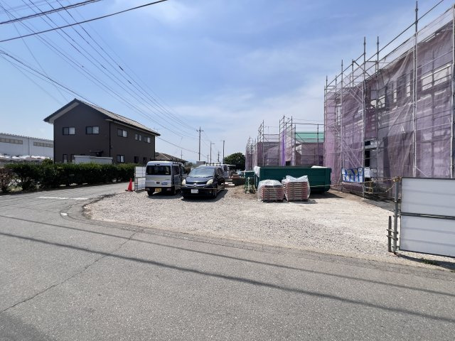 新築　甘楽郡甘楽町小川　Livele Garden.S　3号棟の駐車場|現地写真　駐車スペースは並列4台分可能です！
