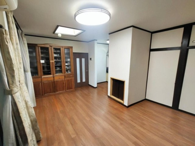 【居間・リビング】 | 安芸郡府中町清水ケ丘 | ※CGで家具小物等を消したイメージです。