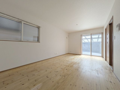 【居間・リビング】 | 広島市南区堀越２丁目　中古戸建