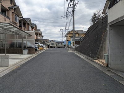 【前面道路含む現地写真】 | 広島市南区堀越２丁目　中古戸建