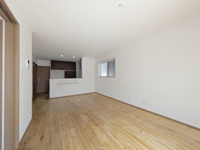 【居間・リビング】 | 広島市南区堀越２丁目　中古戸建