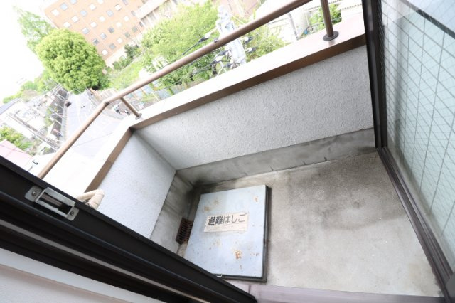 【バルコニー】