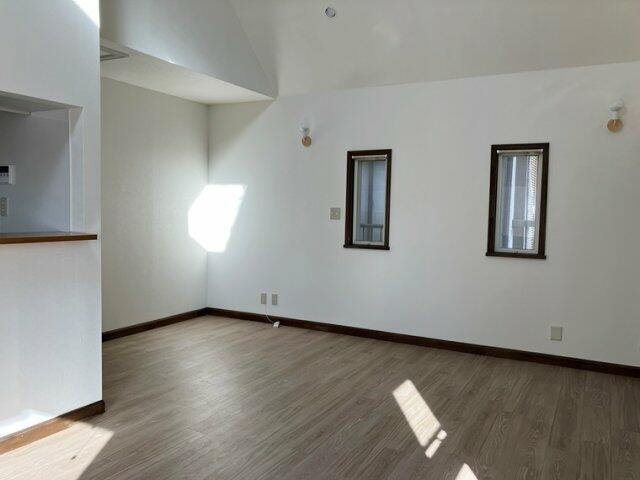 多摩市落合４丁目の一戸建ての居間・リビング